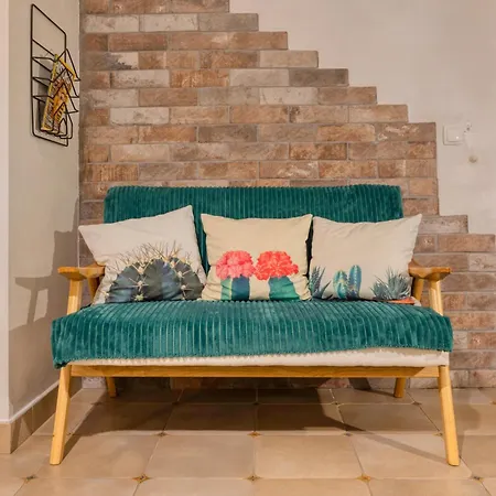 Pillows Townhouse Guest house