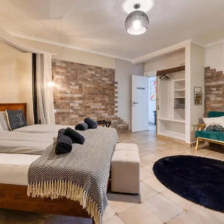 Guest house Pillows Townhouse 3*